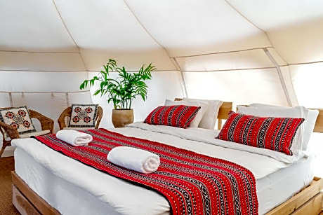 Deluxe Glamping Tent