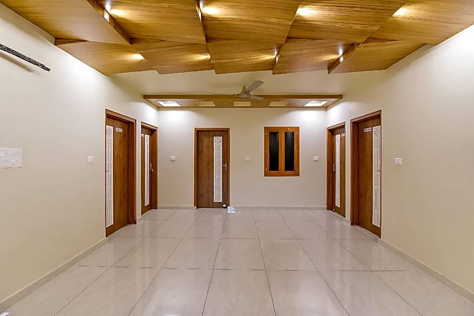 Super Hotel O Jagmohan Hotel