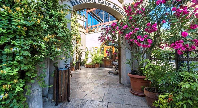Hidden Cave Hotel