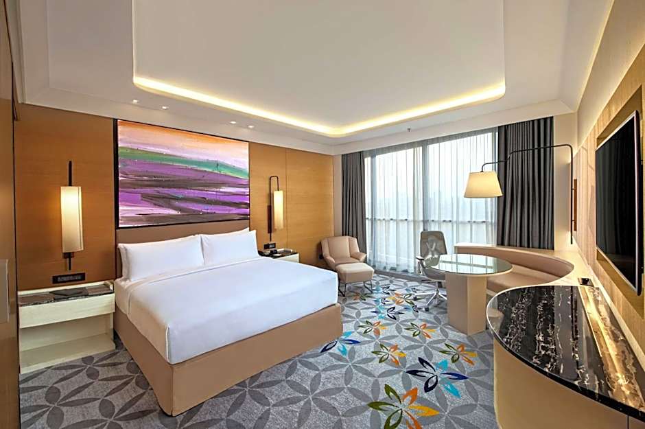 Photo 1 of 4 of Deluxe 1 King Bed