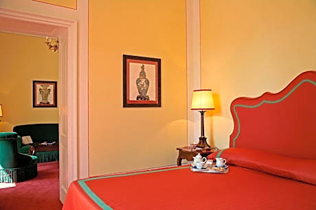 Suite with Lake View