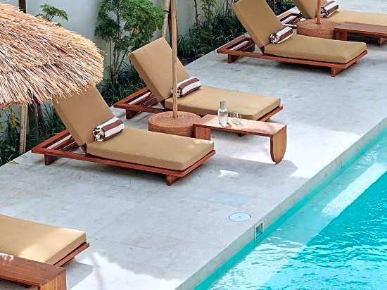 Boni Beach Lombok Hotel and Villas 