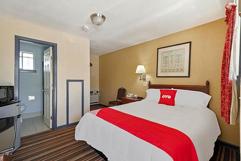 OYO Hotel Luling TX Downtown I-10/US-90