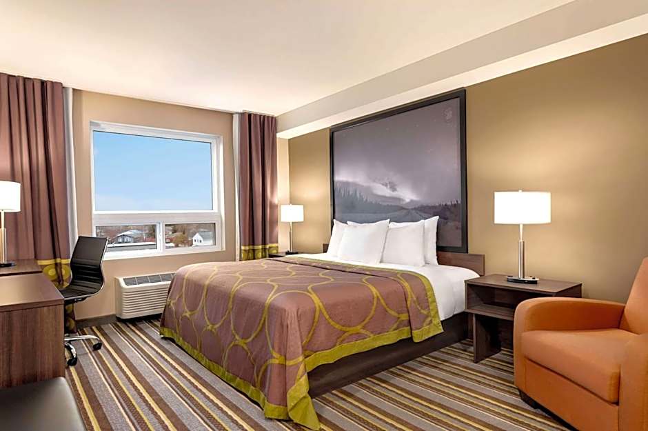 Super 8 by Wyndham Thompson