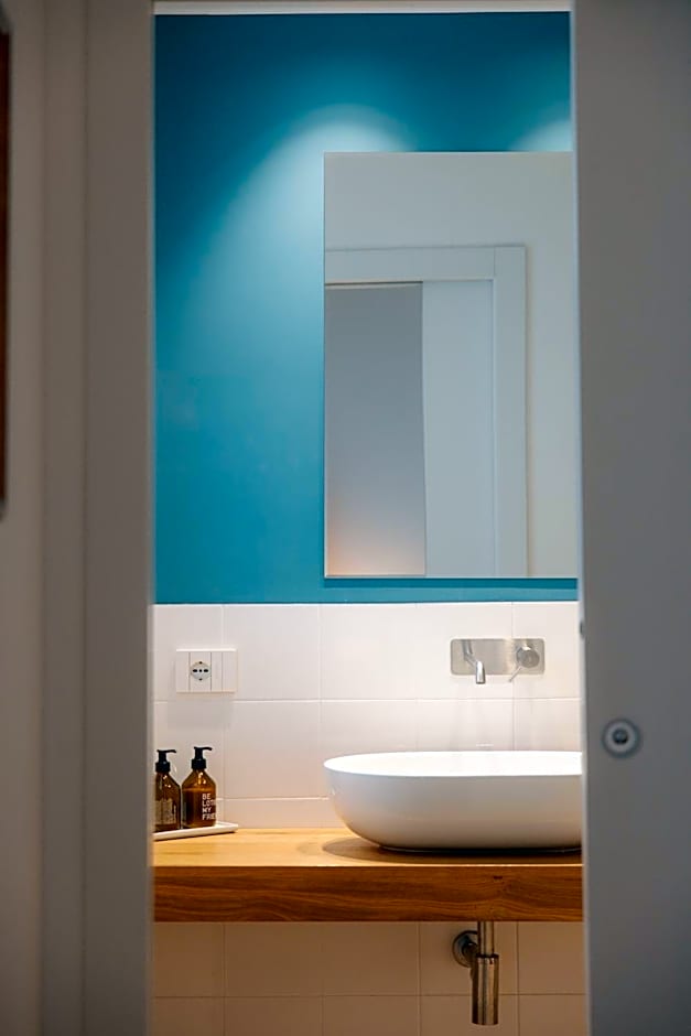 Stilla Rooms & Contemporary Cuisine