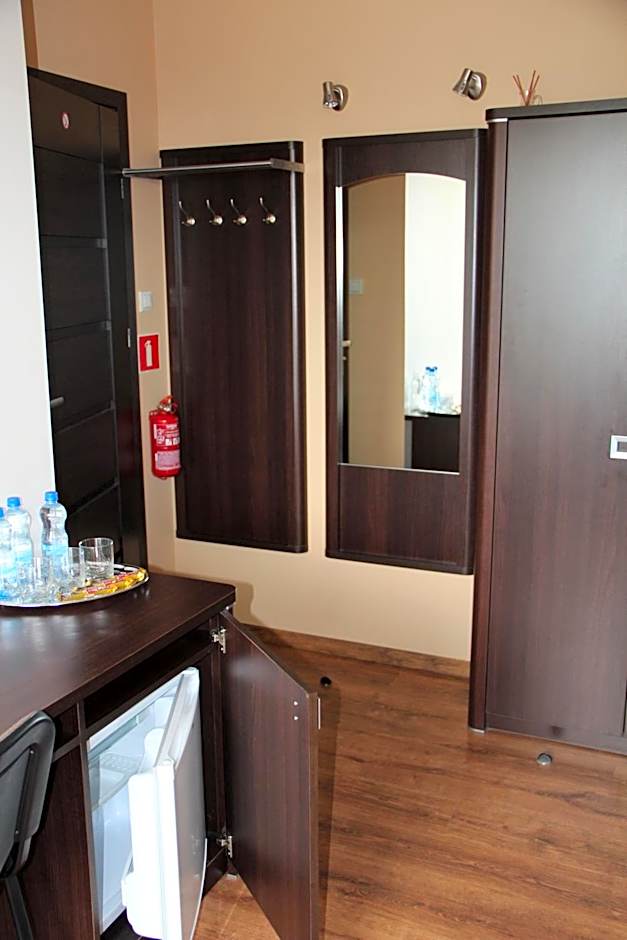 Baza noclegowa Mistral