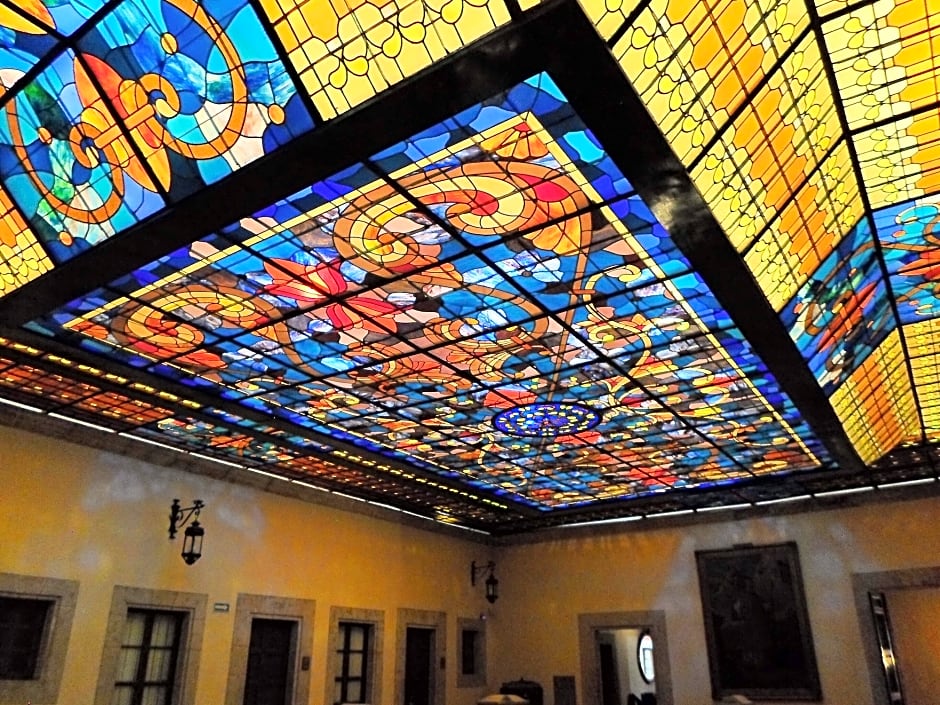 Hotel Virrey De Mendoza