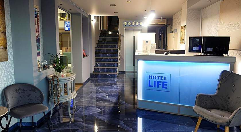 City Life Port Hotel 