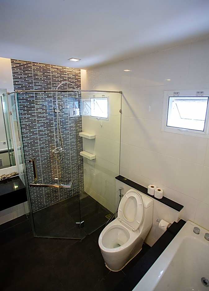 Platinum Hotel and Apartments