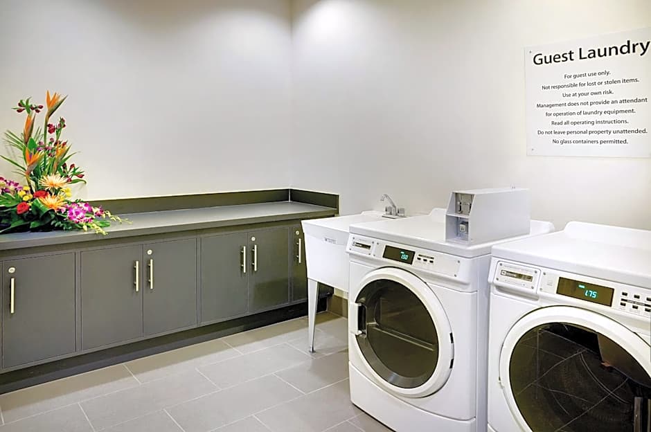 Holiday Inn Hotel & Suites London By IHG