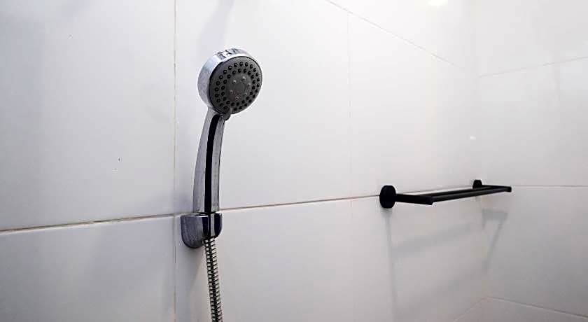 RedDoorz near Stasiun Solo Balapan 3