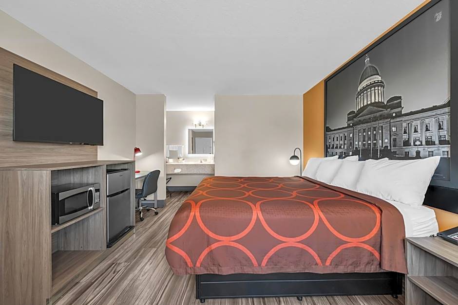 Super 8 by Wyndham Siloam Springs