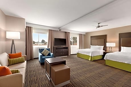 Premium Suite - Non-Smoking