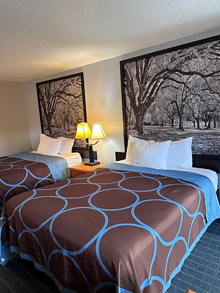 Super 8 by Wyndham Vancouver East
