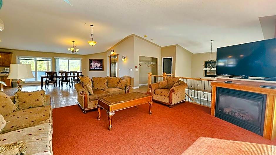 Misty Mountain Inn & Suites