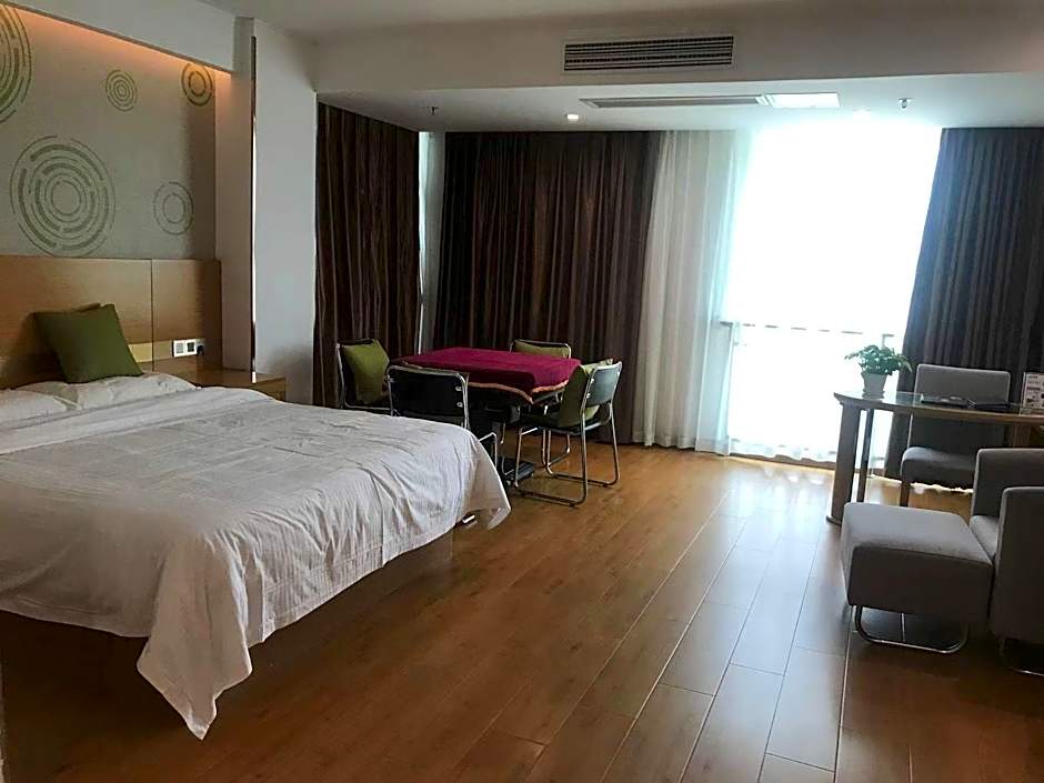 GreenTree Inn Fuyang Technician College