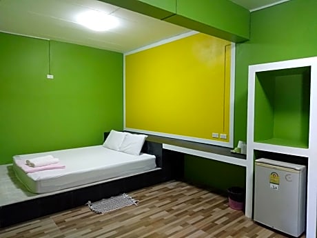 Budget Fan Room