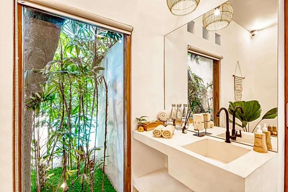 Villa Indigo - 5-BDR with huge pool and garden