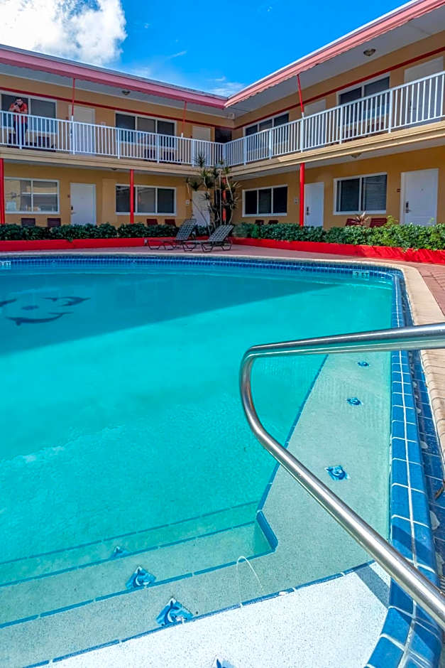 Beach and Town Motel