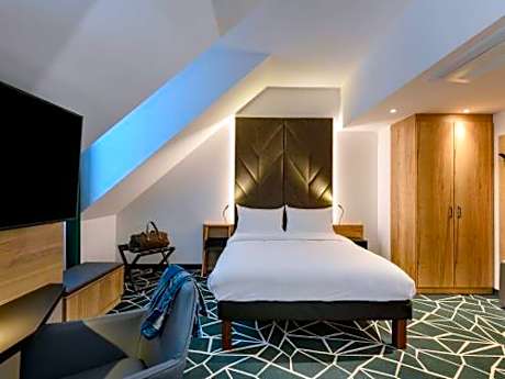 Family Room with double bed and sofa bed