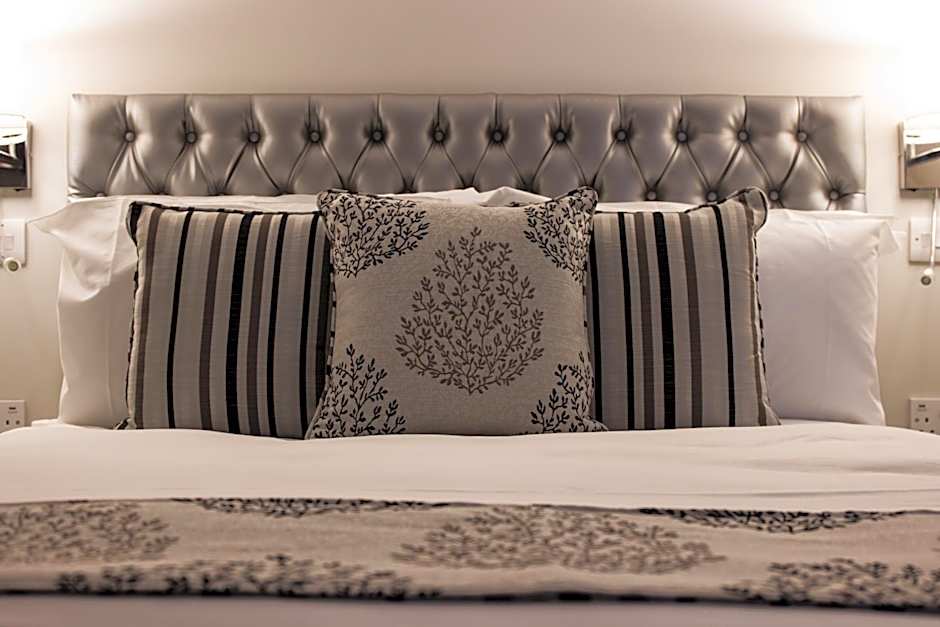 The Maple Manor Hotel