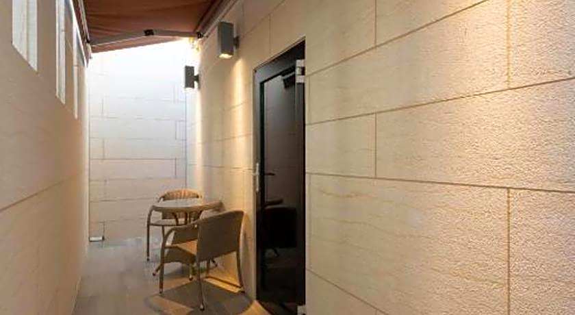 Yeonsan Hound Hotel