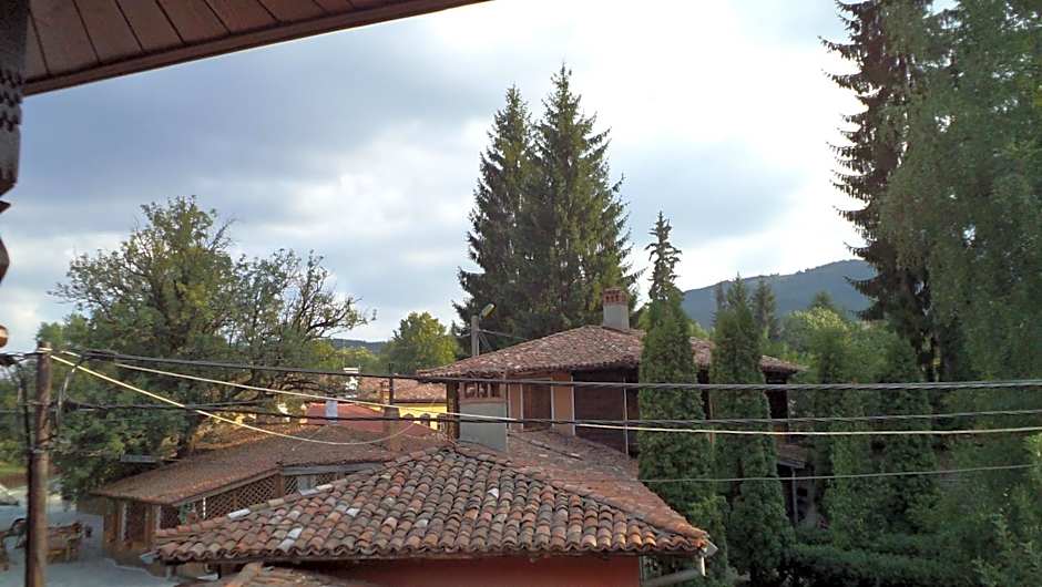 Chuchura Family Hotel