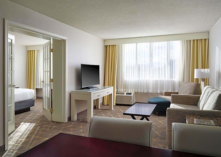Holiday Inn & Suites Boston Peabody by IHG