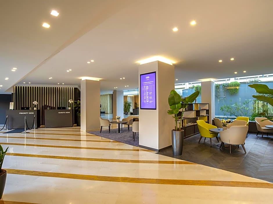 Mercure Roma West