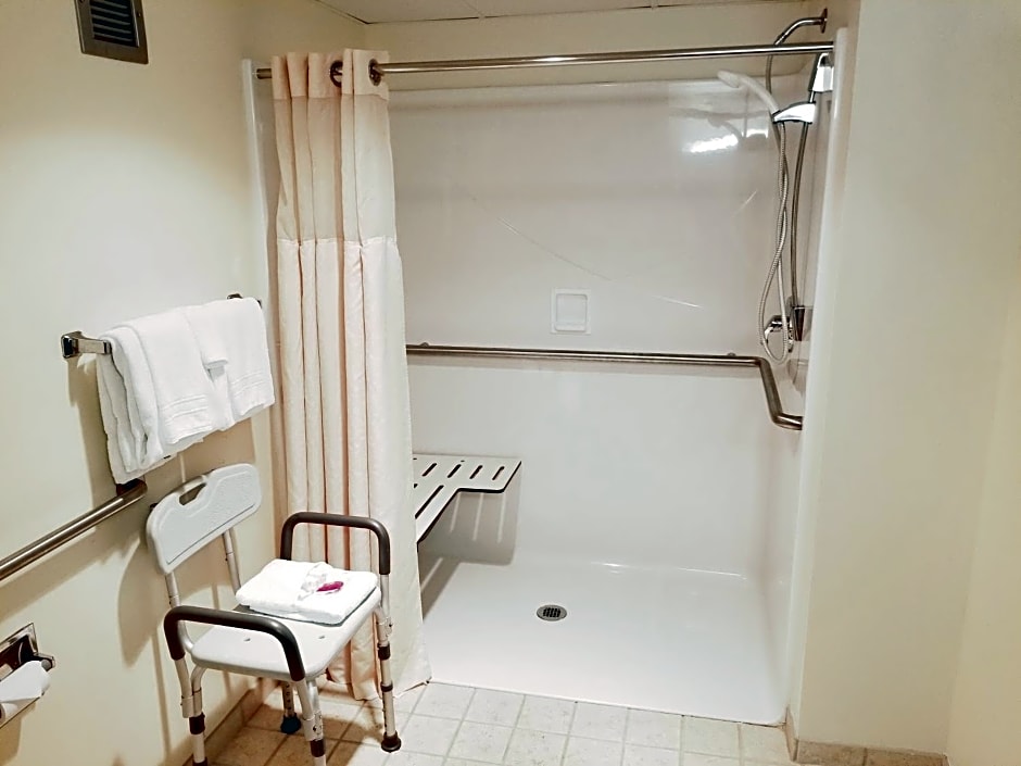 Ramada by Wyndham Alpena