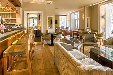 The Lamplighter Dining ~ Rooms