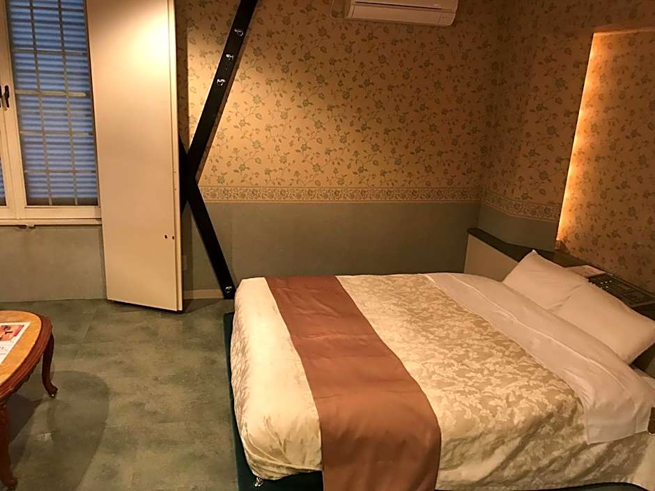 Hotel Tiffany (Adult Only)