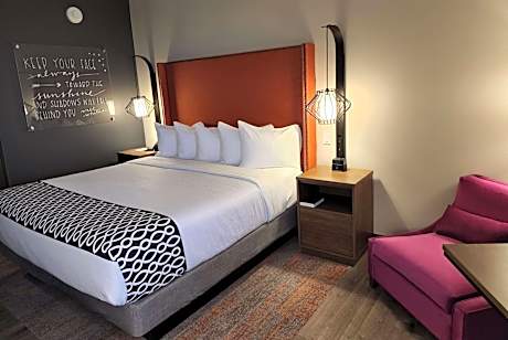 King Room - Non-Smoking