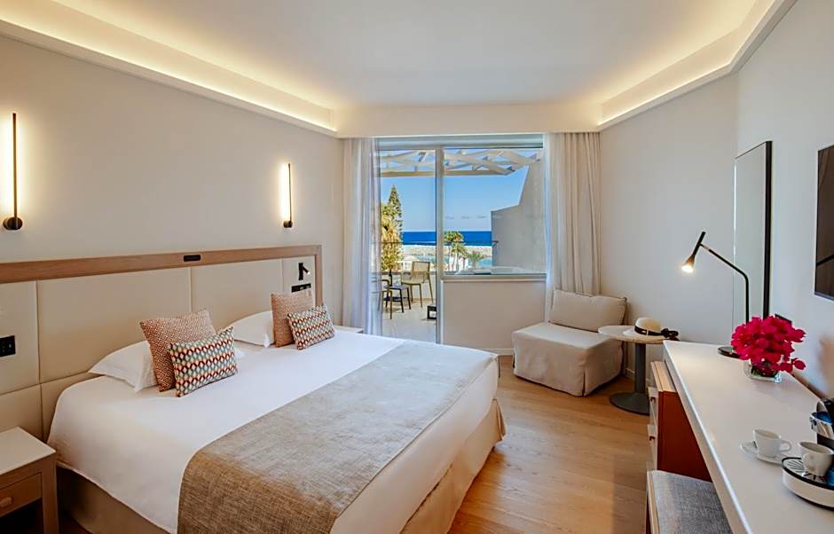 Golden Coast Beach Hotel