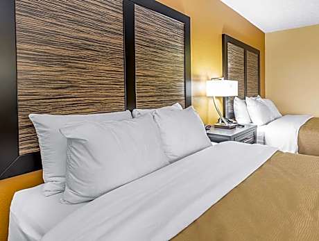 Queen Room with Two Queen Beds - Non-Smoking