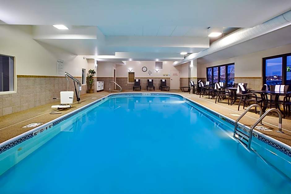 Holiday Inn Express Tiffin By IHG