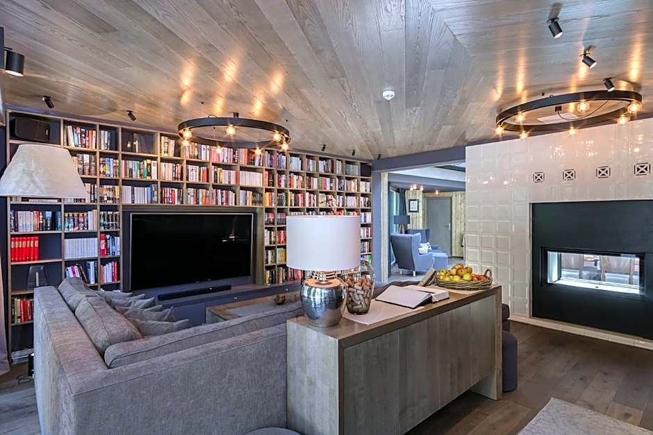 PRZYSTAŃ WYGONIN knéżka i wino