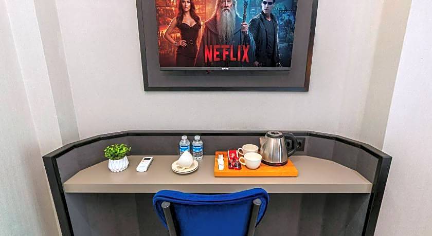 The Private Airport Hotel