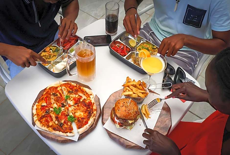 Boxo Diani - Unique Beach Front Container Eco-Hotel