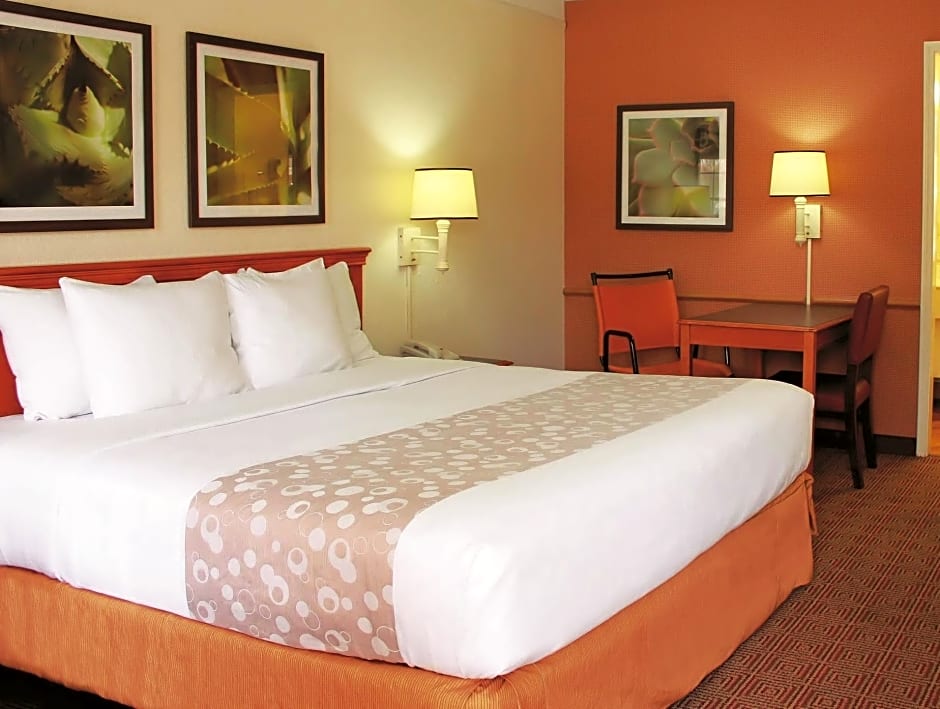 Econo Lodge – Lafayette, LA