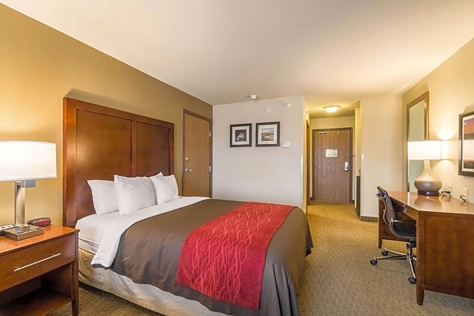 Comfort Inn & Suites
