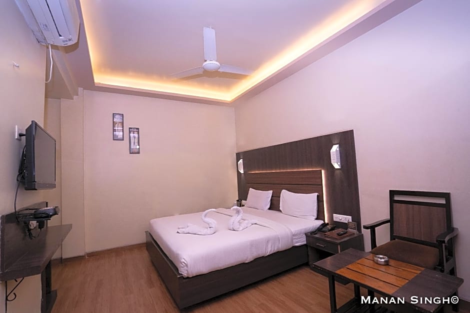 Hotel Samrat, Jabalpur