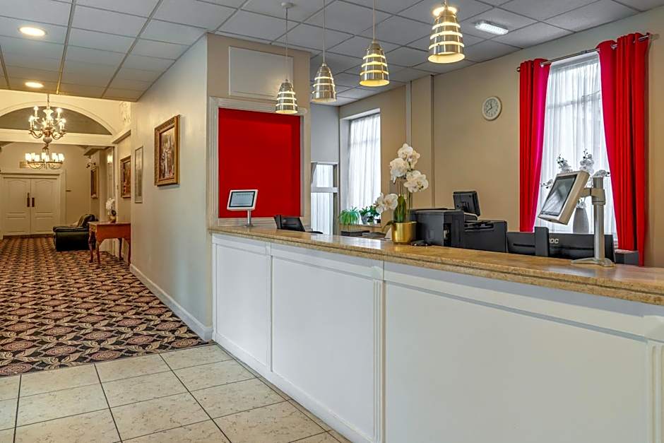 Heathlands Hotel