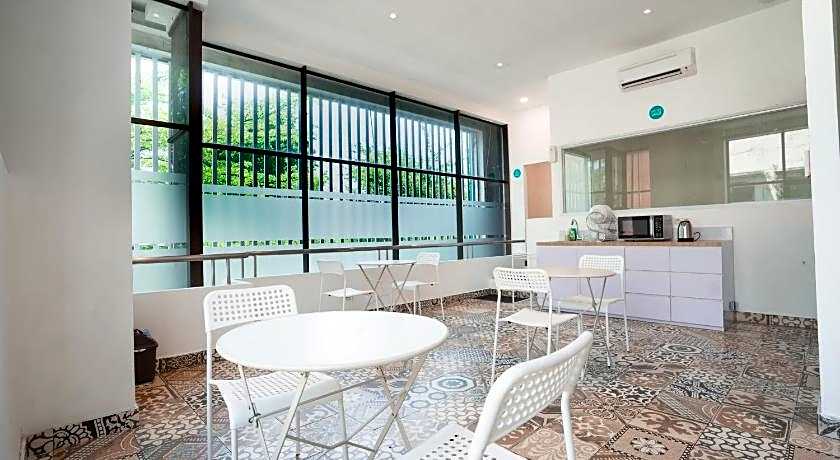 Bobopod Slamet Riyadi, Solo