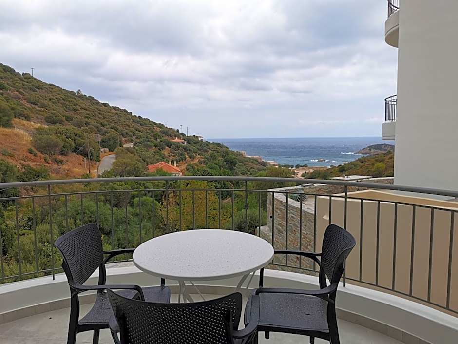 Heliopetra Sea View Studios