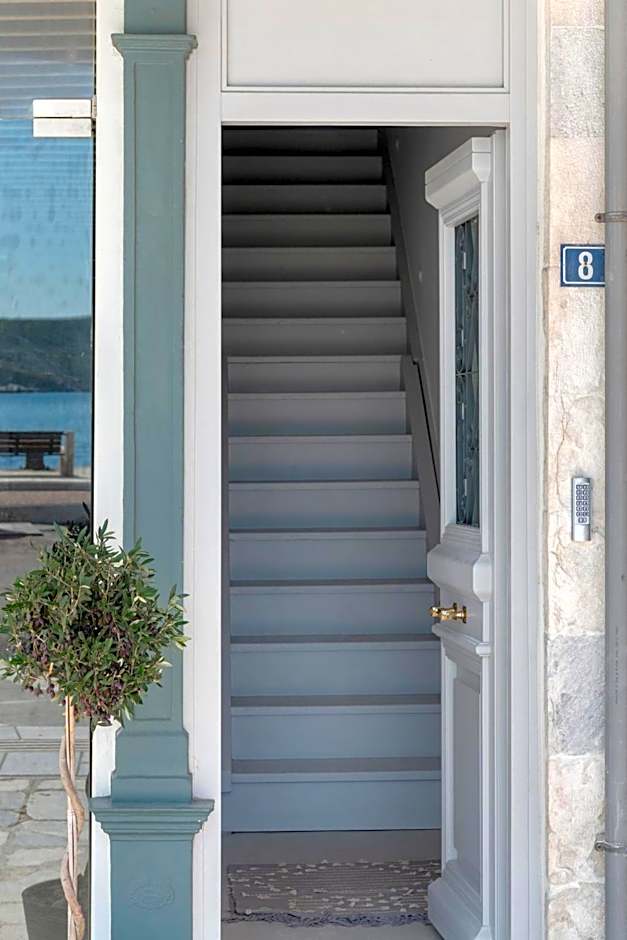 Skylight - 1873 Seafront Luxury Suites on the Harbor, City Center