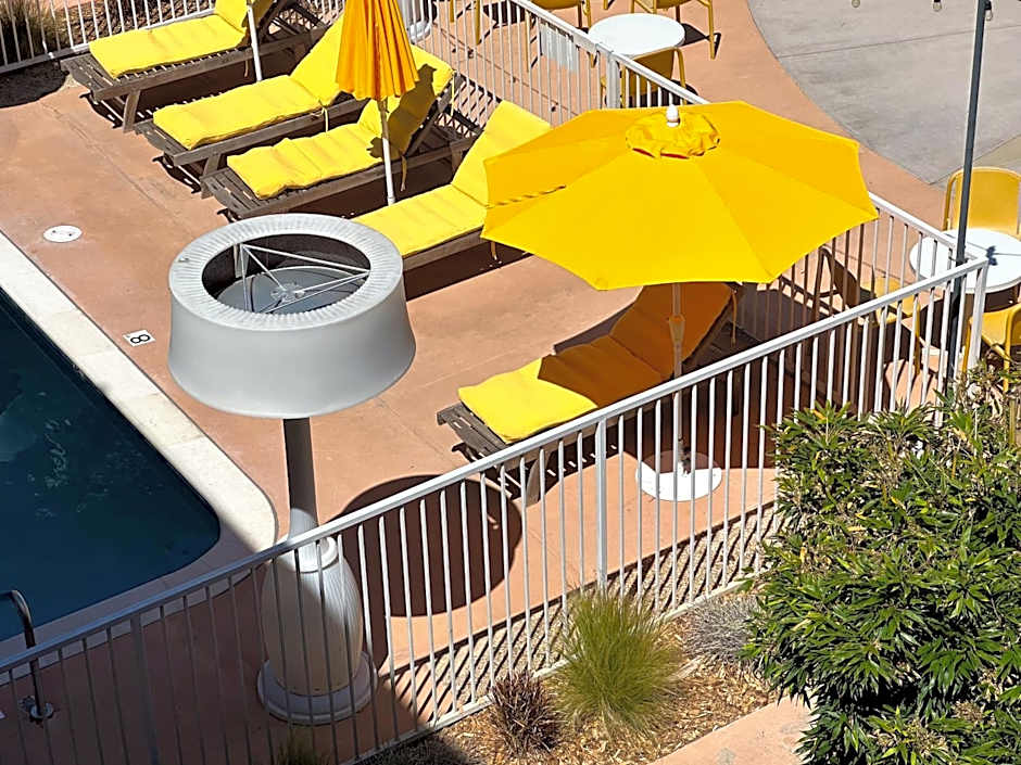 Hotel Del Sol