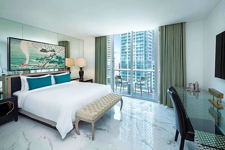 W Miami