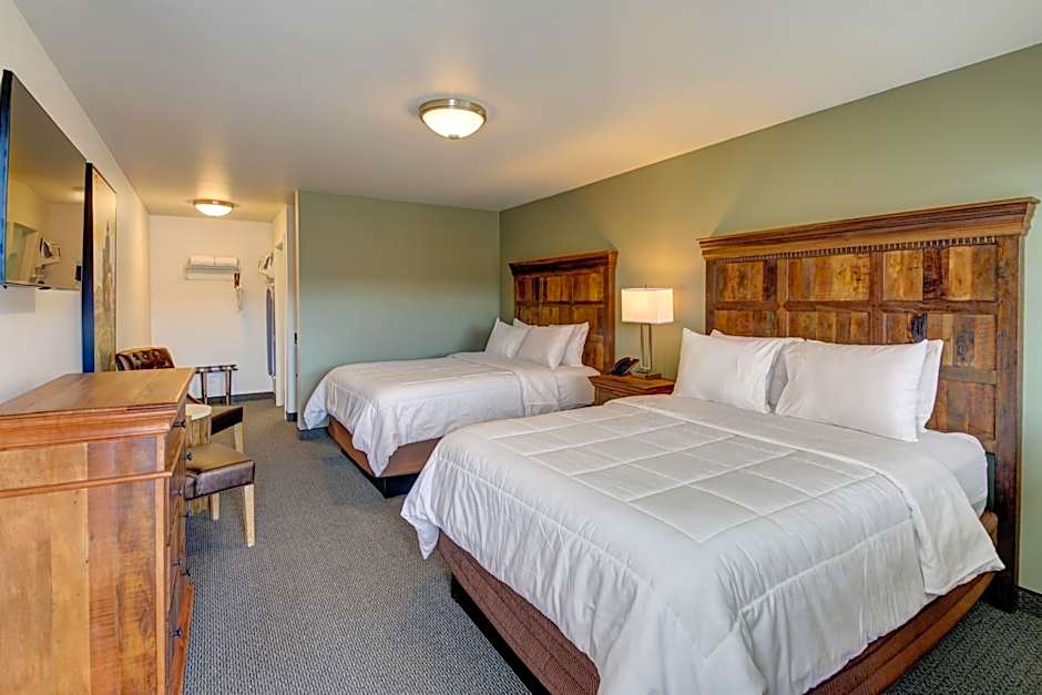 Roosevelt Hotel - Yellowstone