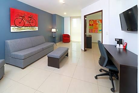 Junior King Suite